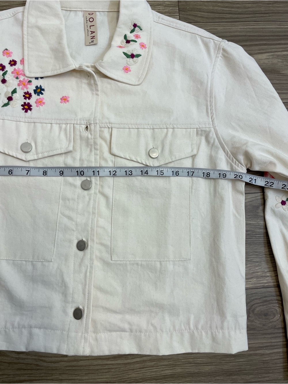 NEW Dolan Anthropologie Cream Floral Embroidered Denim Trucker Jacket - Picture 7 of 11